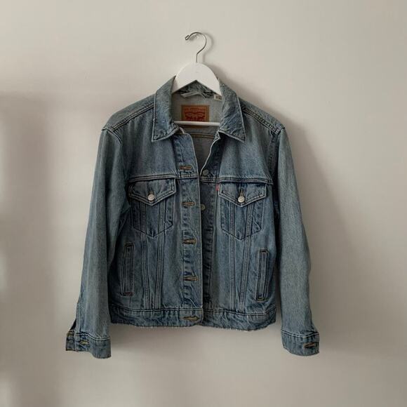 Women’s Levi's Denim Jacket Size M - Picture 2 of 8